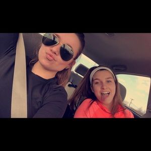 Meet your Posher, Nicole